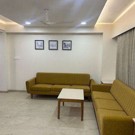 Hotel Flourish International Ahmedabad Exterior photo
