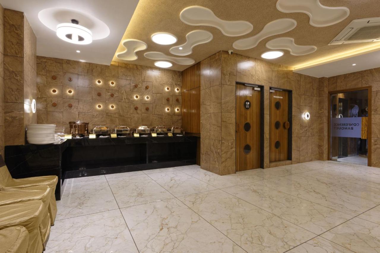 Hotel Flourish International Ahmedabad Exterior photo