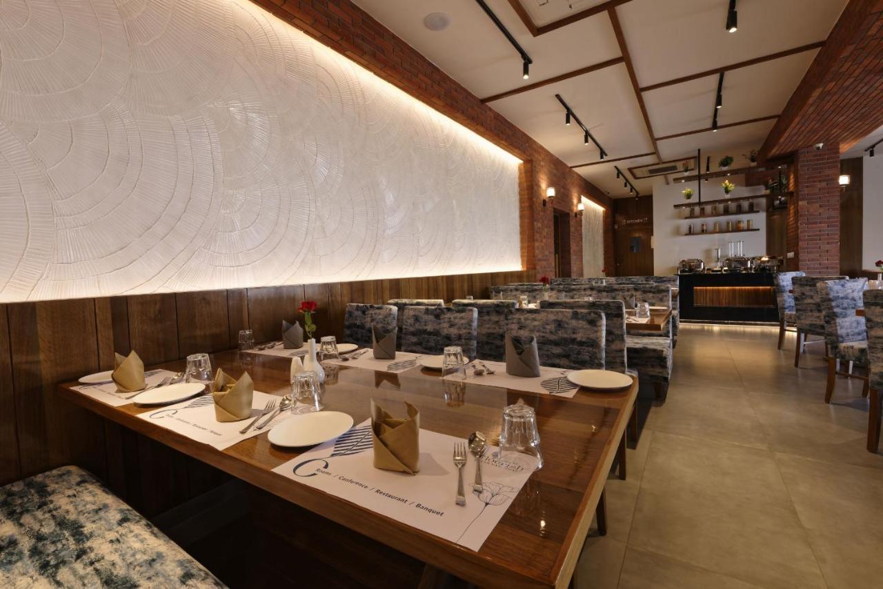 Hotel Flourish International Ahmedabad Exterior photo